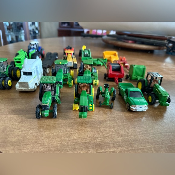 Set of 20 tractors and equipment - Picture 8 of 9